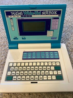 Vintage 1993 VTech Talking Whiz kid notebook
Preowned 
Works well